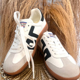 {Back70} Cloud - White + Black