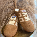 {Back70} Easter Tobacco Sneaker