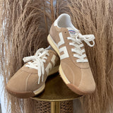 {Back70} Runner Tan Sneaker