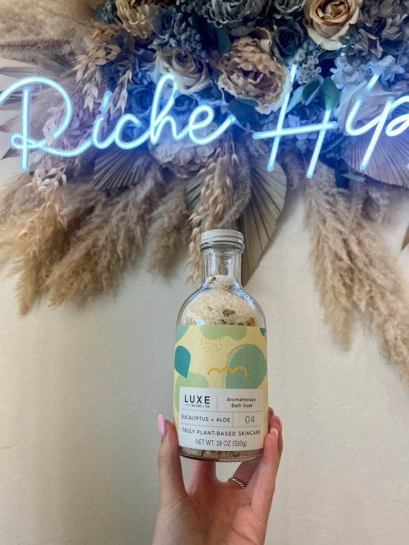 Luxe Eucalyptus and Aloe Aromatherapy Bath Soak