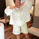 Mountain White Trend Shorts